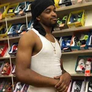 Meet your Posher, Emmanuel